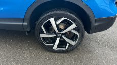 Nissan Qashqai 1.3 DiG-T N-Motion 5dr Petrol Hatchback